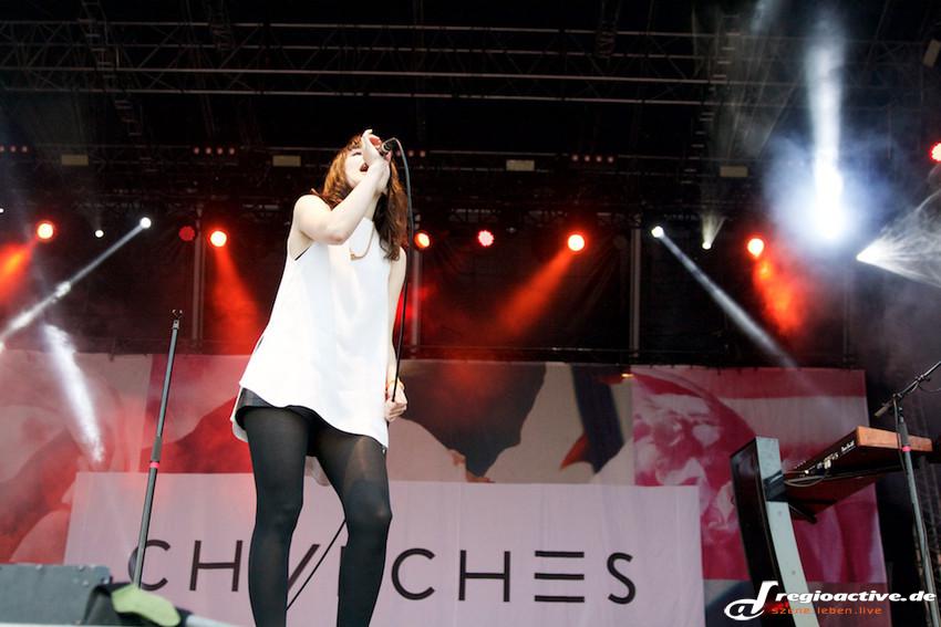 Chvrches (live beim Lollapalooza 2015 in Berlin)