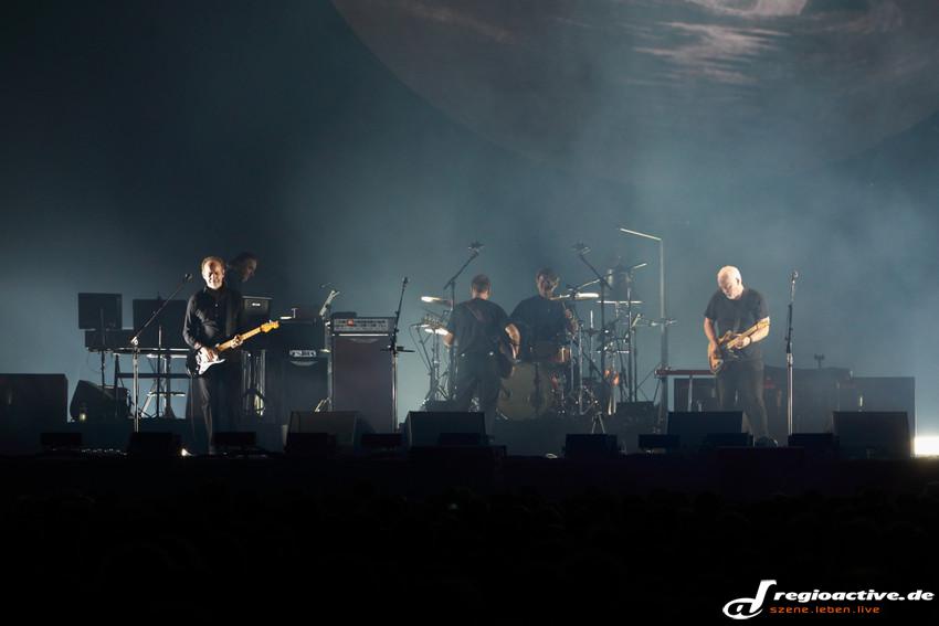 David Gilmour, (live in Oberhausen, 2015)