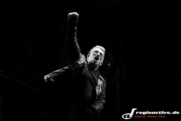 Multimedial - Fotos: U2 live in der Mercedes-Benz Arena in Berlin 