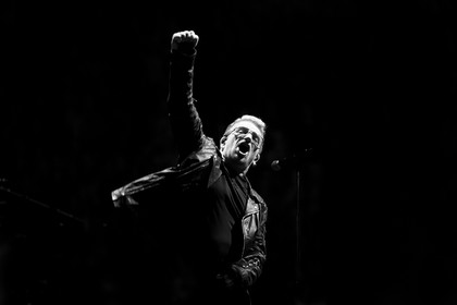 Multimedial - Fotos: U2 live in der Mercedes-Benz Arena in Berlin 